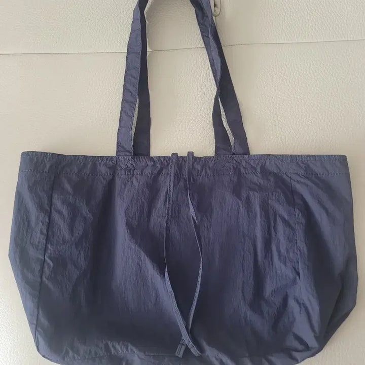 [BUNJANG] J.ESTINA Navy Nylon Shoulder Bag / J.ESTINA 제이에스티나 네이비 나일론 숄더백