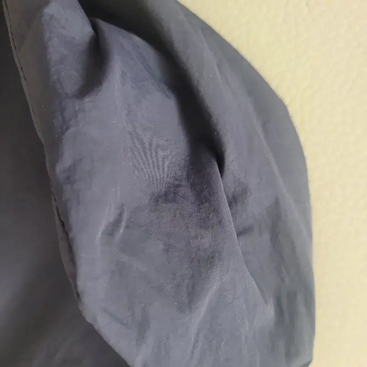 [BUNJANG] J.ESTINA Navy Nylon Shoulder Bag / J.ESTINA 제이에스티나 네이비 나일론 숄더백