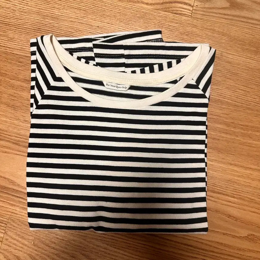[BUNJANG] FYEO Stripe T-shirt / FYEO 포유온 스트라이프 티셔츠 1회착용