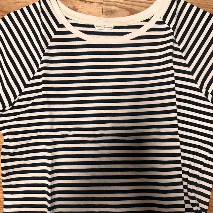 [BUNJANG] FYEO Stripe T-shirt / FYEO 포유온 스트라이프 티셔츠 1회착용