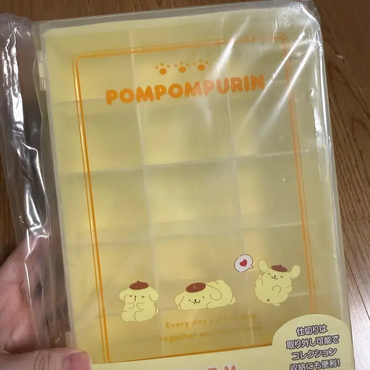 [SOLD OUT] 폼폼푸린 북 형태 피규어 수납 케이스  m 큰사이즈