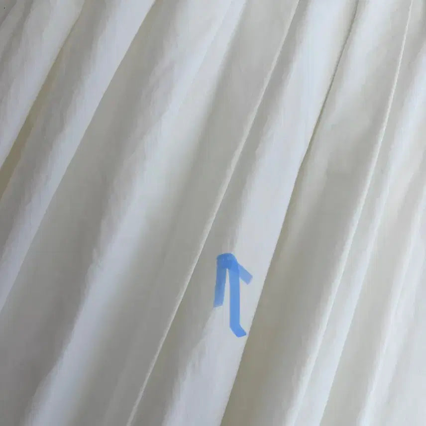 [BUNJANG] White Pleated Midi Skirt - B Grade / 교신안함)화이트 플리츠 미디 스커트-b급