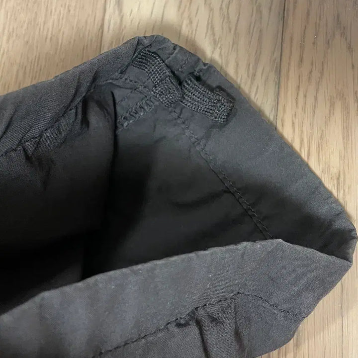 [BUNJANG] S / 유니클로 C 남성 와이드핏 카고팬츠 다크 브라운 / S / 유니클로 C 남성 와이드핏 카고팬츠 다크 브라운
