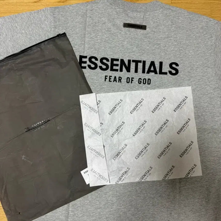 [BUNJANG] Essential Gray M Short Sleeve T-shirt / 에센셜 반팔