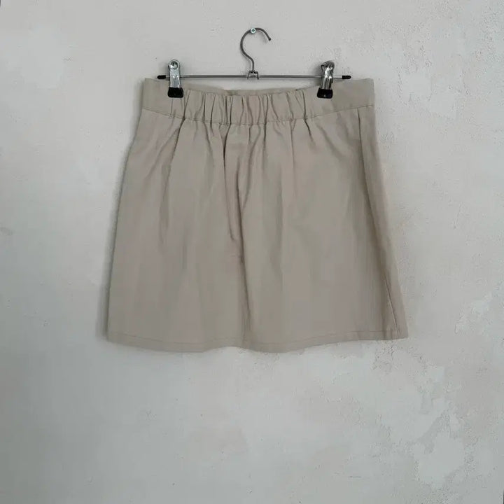 [BUNJANG] Basic Mini Skirt / 봄 뒷밴딩 기본 미니 스커트 출근룩 오피스룩 하객룩 에이블리 지그재그