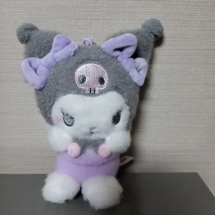[BUNJANG] Kuromi Fuzzy Winged Plush Keyring / (5월까지 할인)쿠로미 복슬복슬 날개 인형 키링