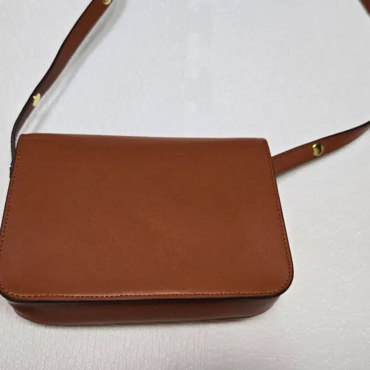 [SOLD OUT] 새것 가죽 크로스백 토트겸용  브라운
