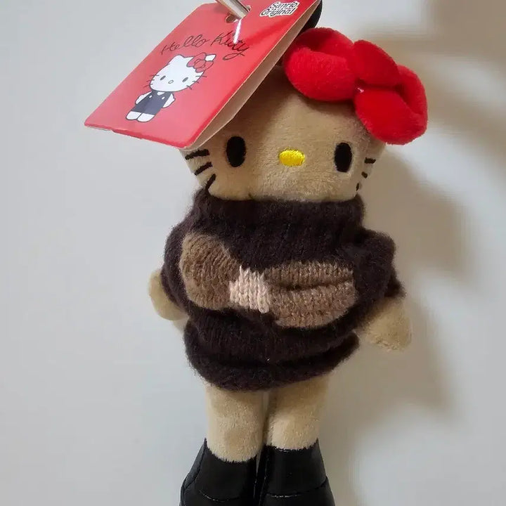 [BUNJANG] Hello Kitty Long Legs and White Keyring Set / 태닝 롱다리 헬로키티  (새상품)