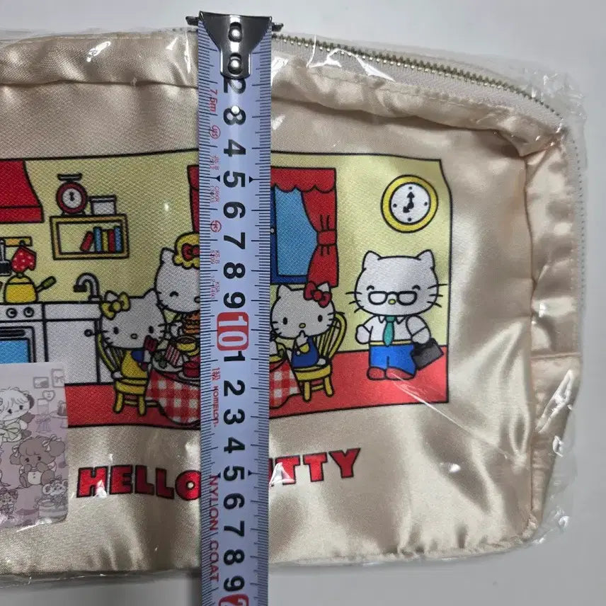 [BUNJANG] Hello Kitty Pouch / 헬로키티 파우치 (새상품)