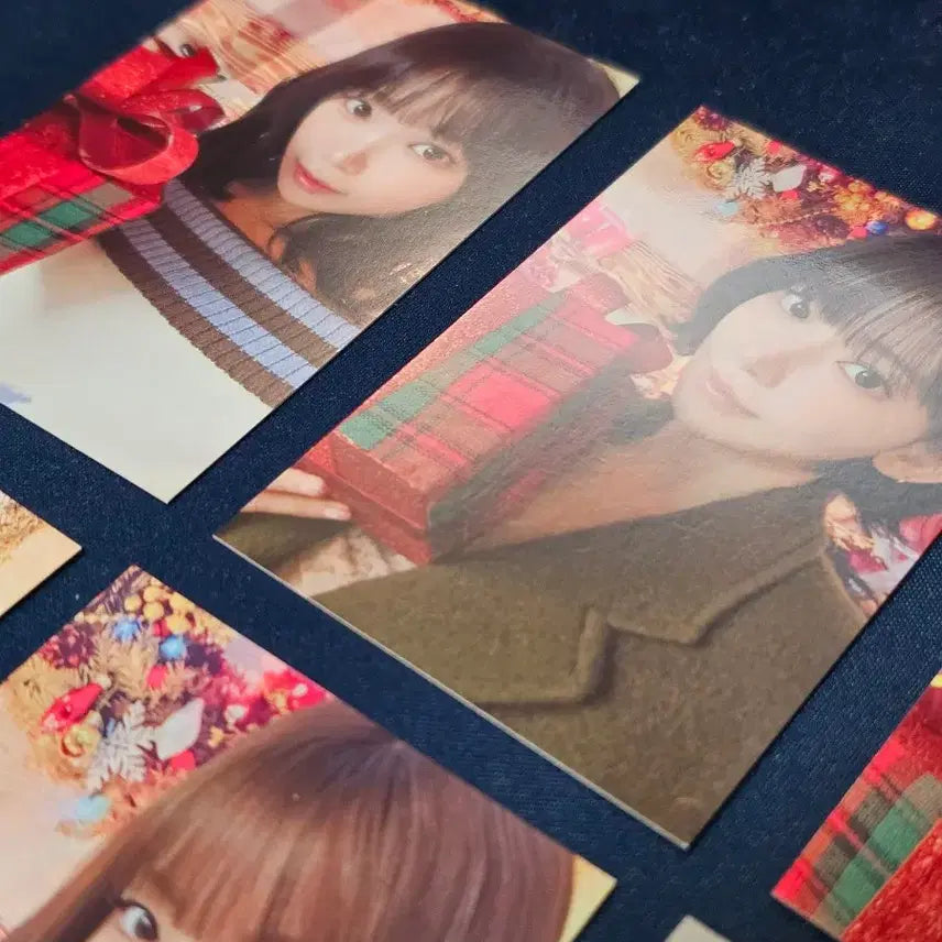 [BUNJANG] LE SSERAFIM GDA Photocard + Sticker Set / 르세라핌 가대축 포카 + 띠부씰 세트(미개봉)