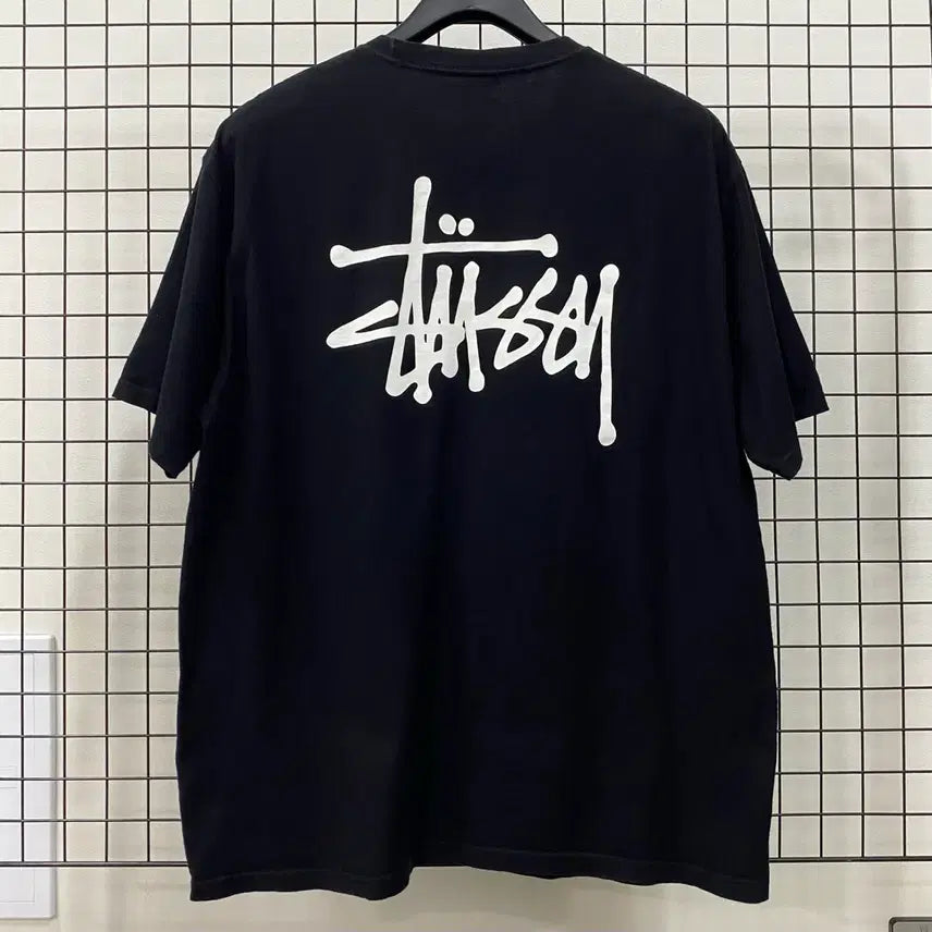 [BUNJANG] Stussy Basic Stock Logo T-Shirt 2XL / <2XL> 스투시 베이직 스탁 로고 반팔 티셔츠