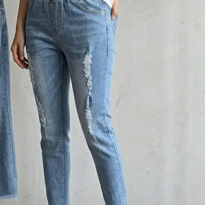 [BUNJANG] Light Wash Ripped Denim Pants / 새상품 연청데님 바지
