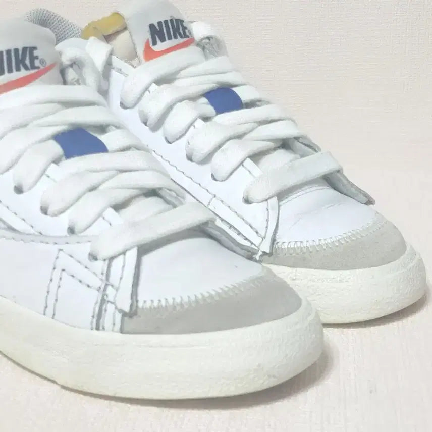 [BUNJANG] Nike Blazer Low White/Blue Sneakers (240mm) / 나이키 블레이저 로우 흰/블루 240mm