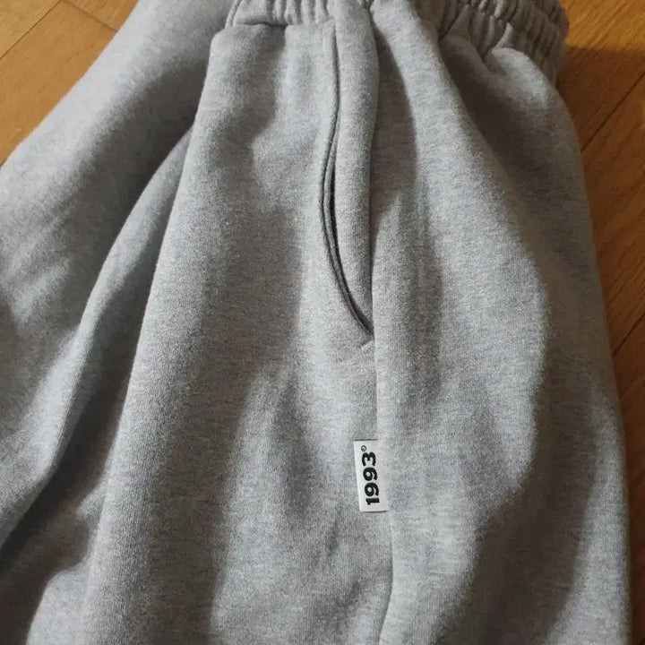 [BUNJANG] 1993 Studio Gray Wide Training Pants M / 1993스튜디오 그레이 와이드 트레이닝 팬츠 M