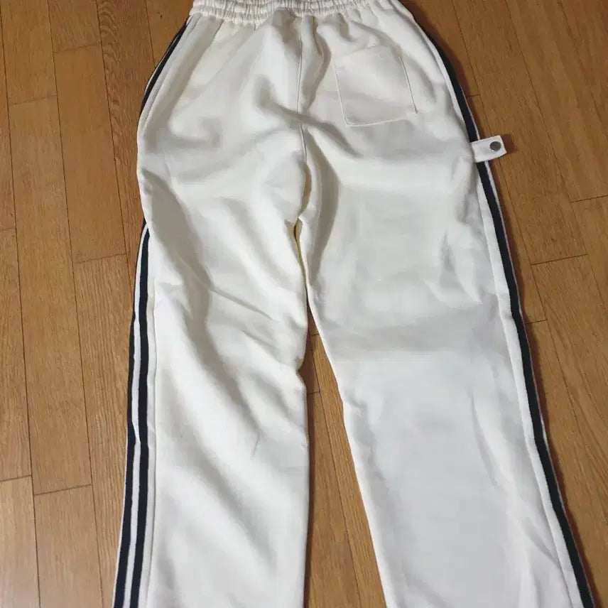 [BUNJANG] Ivory Training Pants / 아이보리 삼선 트레이닝 팬츠 허리밴드 기장92정도