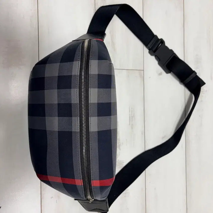 [BUNJANG] Burberry Check Crossbody Bag / 버버리 체크무늬 크로스백(상태 최상)