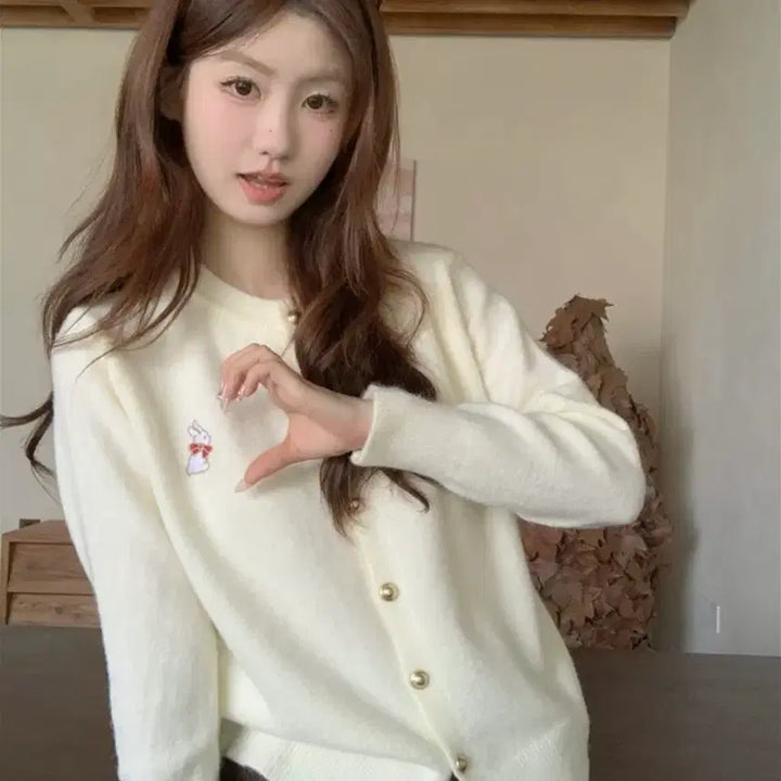 [BUNJANG] Ivory Rabbit Embroidery Knit Cardigan / 아이보리 토끼 자수 니트 가디건