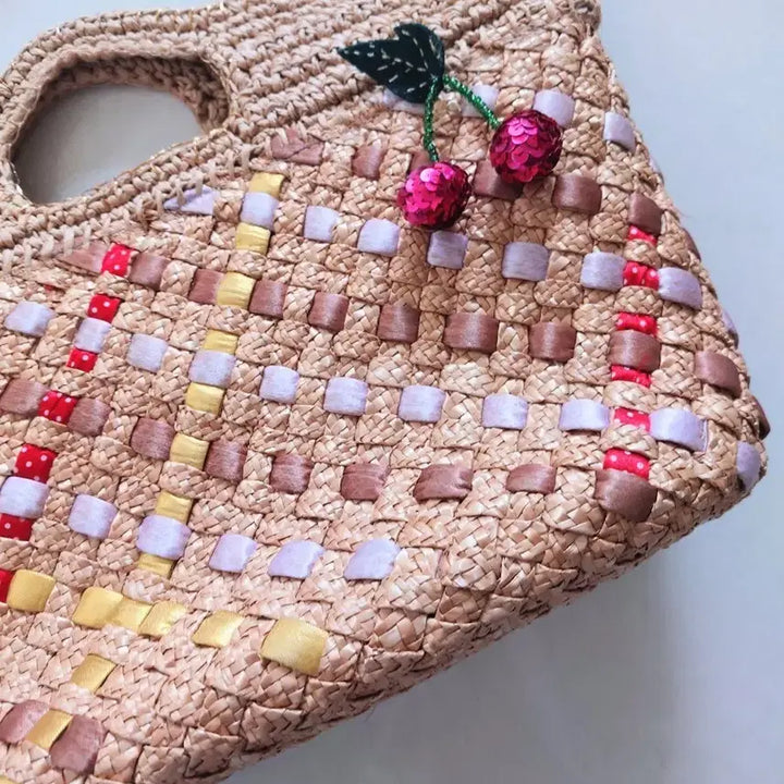 [BUNJANG] Rattan Tote Bag with Cherry Brooch / 체리브로치 장식 라탄 토트백 (사이즈 큼)
