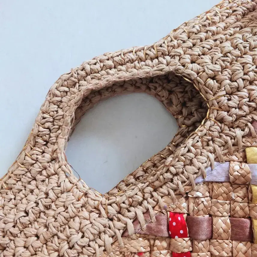 [BUNJANG] Rattan Tote Bag with Cherry Brooch / 체리브로치 장식 라탄 토트백 (사이즈 큼)