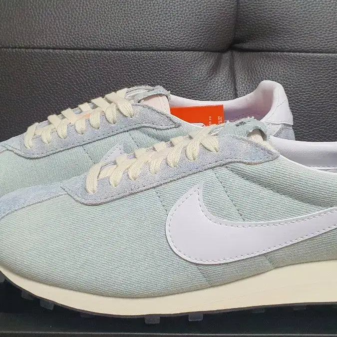 [BUNJANG] Nike Light Blue Denim Sneakers 265 (New) / 나이키  라이트블루 데님 스니커즈 265 새제품