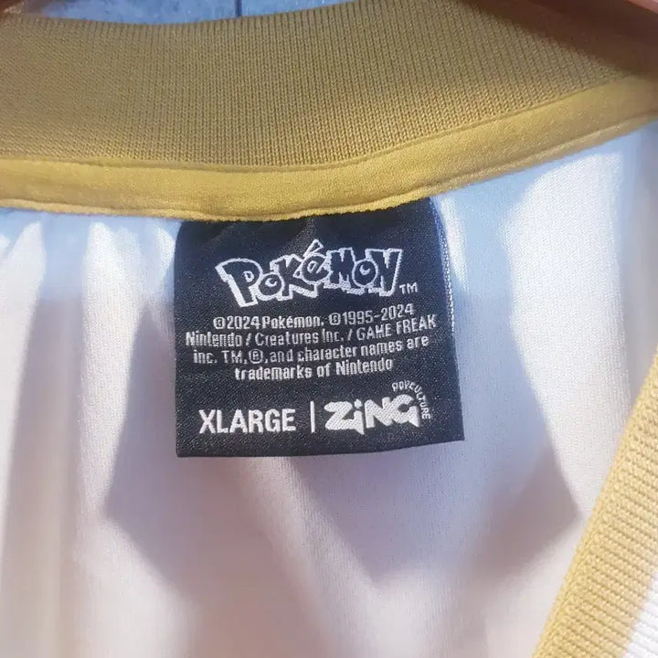 [BUNJANG] Pokemon Official Merchandise Jersey T-Shirt XL / 포켓몬. 오피셜 굿즈 정품. 저지 티셔츠!
