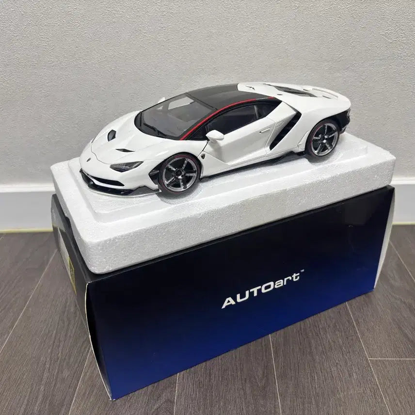 [SOLD OUT] 1:18 오토아트 람보르기니 센테나리오 다이캐스트 모형