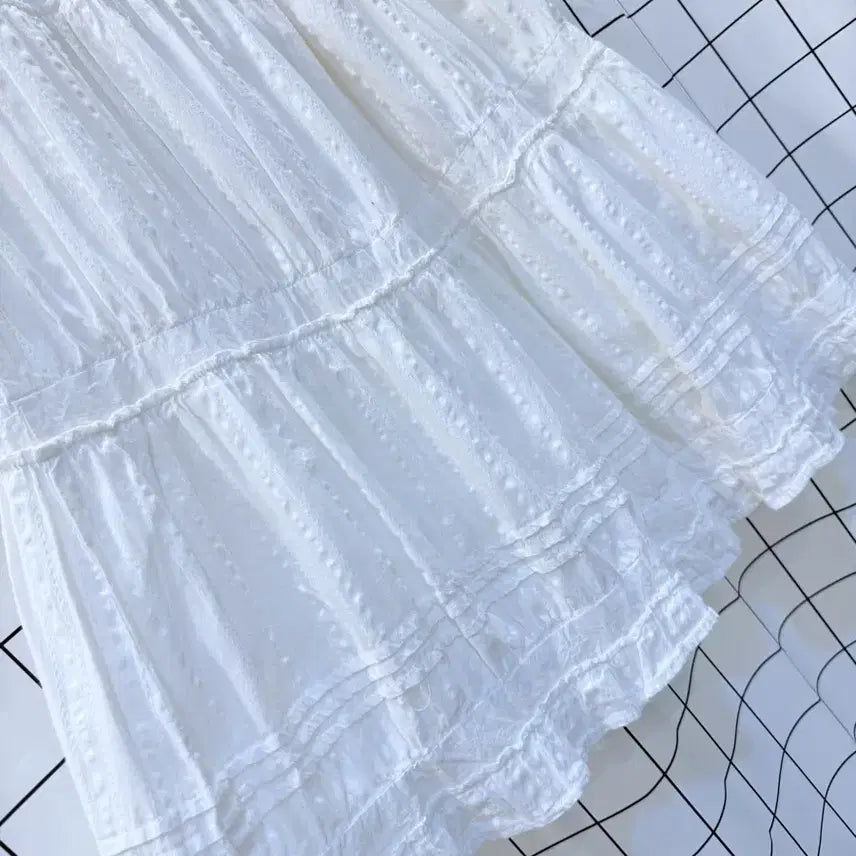 [BUNJANG] Koeseio Linen Lace Skirt / 코이세이오 린넨 레이스 스커트 25년