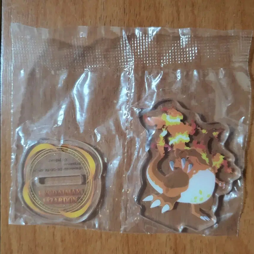 [BUNJANG] Pokemon Gigantamax Charizard Acrylic Stand / 포켓몬스터 거다이맥스 리자몽 아크릴 스탠드 판매합니다