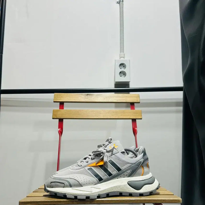 [BUNJANG] Adidas P9 Retro Gray Sneakers / 270) 아디다스 운동화 남성 남자 신발 래트로 P9 그레이