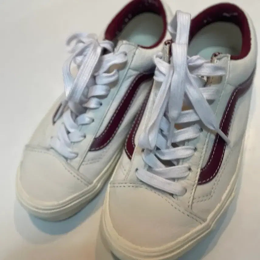 [BUNJANG] Vans Old Skool Leather Sneakers (220mm) / 반스 올드스쿨 레더 스니커즈 220