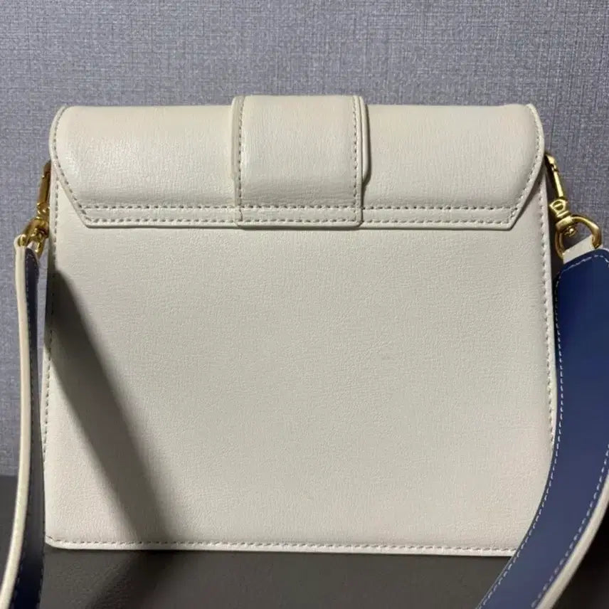 [BUNJANG] Carlin Shoulder Bag / 칼린 가방