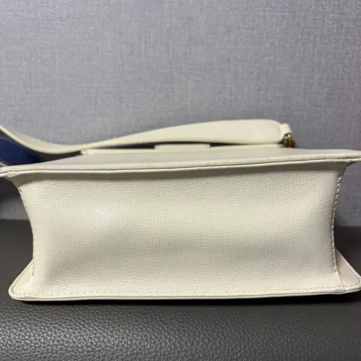 [BUNJANG] Carlin Shoulder Bag / 칼린 가방