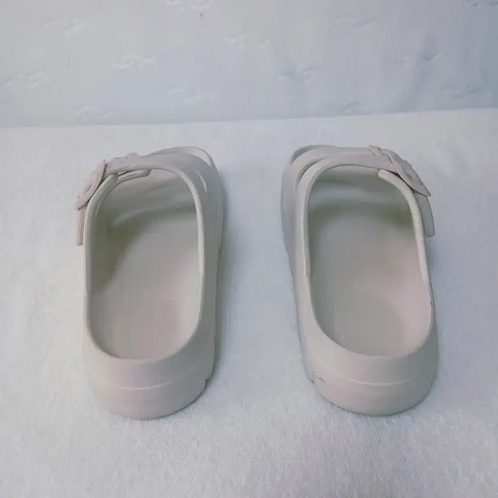 [SOLD OUT] (55) 아이보리 샌들 240mm