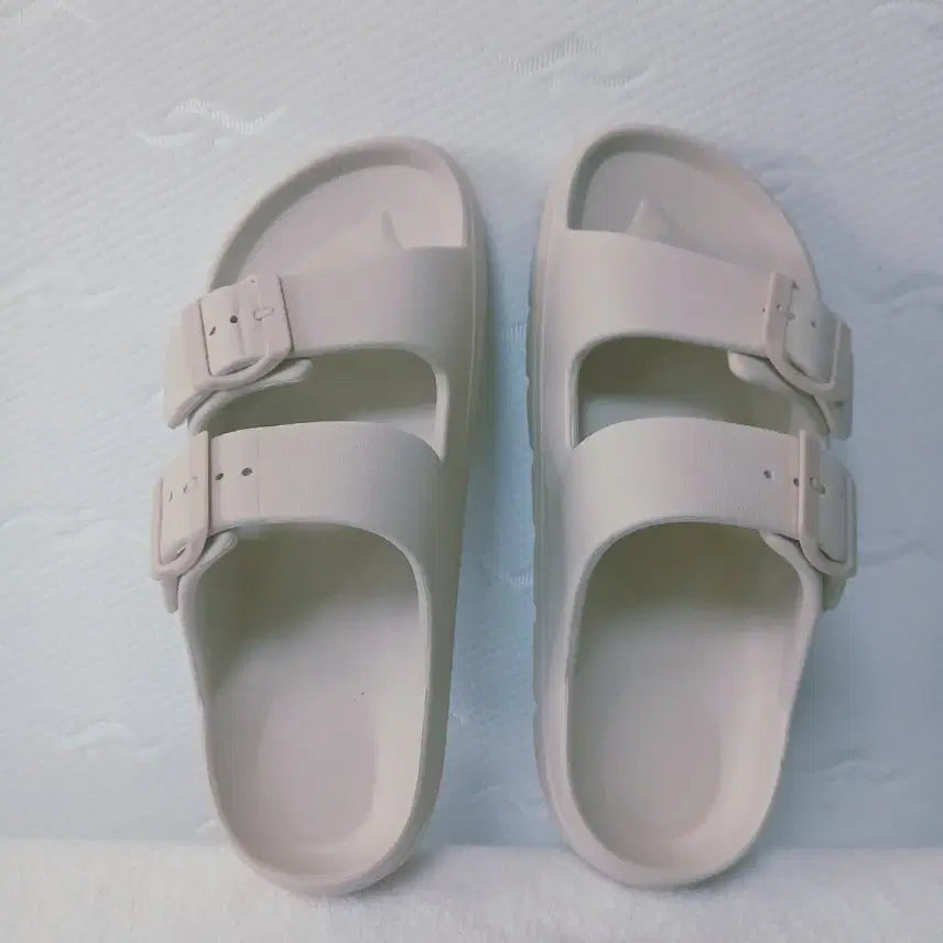 [SOLD OUT] (55) 아이보리 샌들 240mm