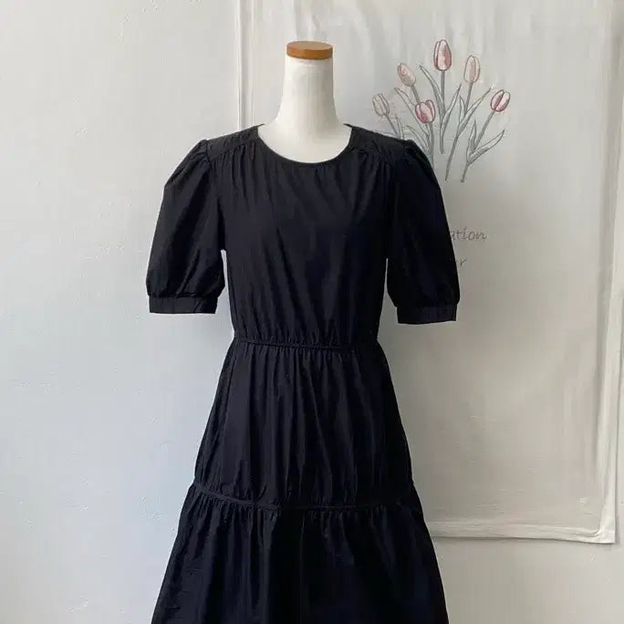 [BUNJANG] 8 Seconds Shirred Mini Dress with Puff Sleeves / 에잇세컨즈 셔링 미니 원피스 반팔 퍼프