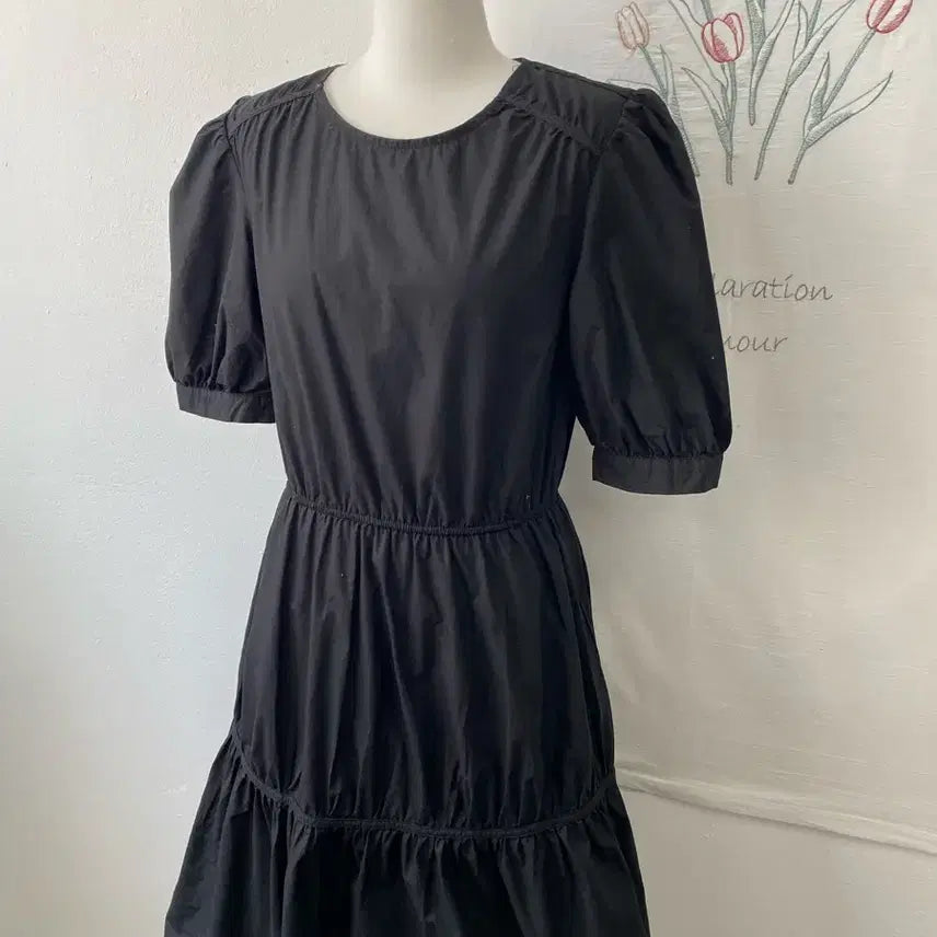 [BUNJANG] 8 Seconds Shirred Mini Dress with Puff Sleeves / 에잇세컨즈 셔링 미니 원피스 반팔 퍼프