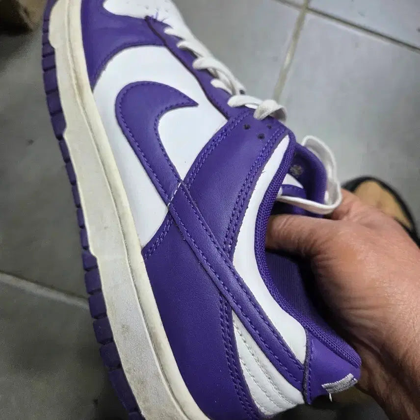 [BUNJANG] Nike Dunk Low Purple/White Sneakers (US 9.5) / 나이키 덩크 로우 퍼플/화이트 운동화275