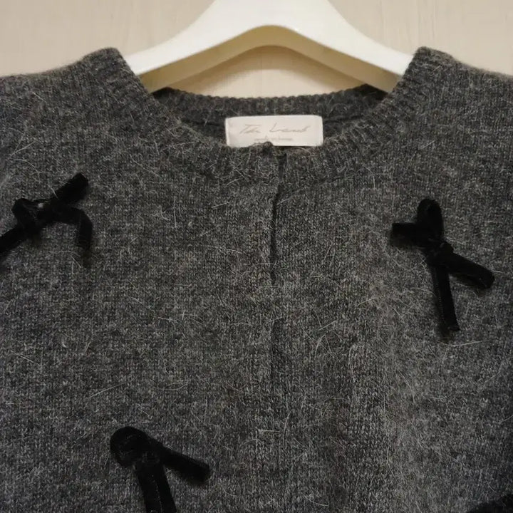 [BUNJANG] Black Ribbon Knit Cardigan / 2회착용) 블랙리본이 여성스러운 니트가디건