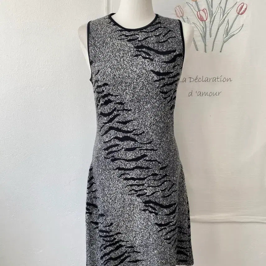 [BUNJANG] Morgan Black Leopard Print Sleeveless Dress / 모르간 블랙 호피 패턴 슬리브리스 원피스 170