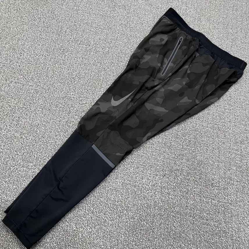 [BUNJANG] Nike Dri-FIT Swift Flex Camo Jogger Pants / M 나이키 드라이핏 러닝 스위프트 플렉스 카모 조거 팬츠 바지