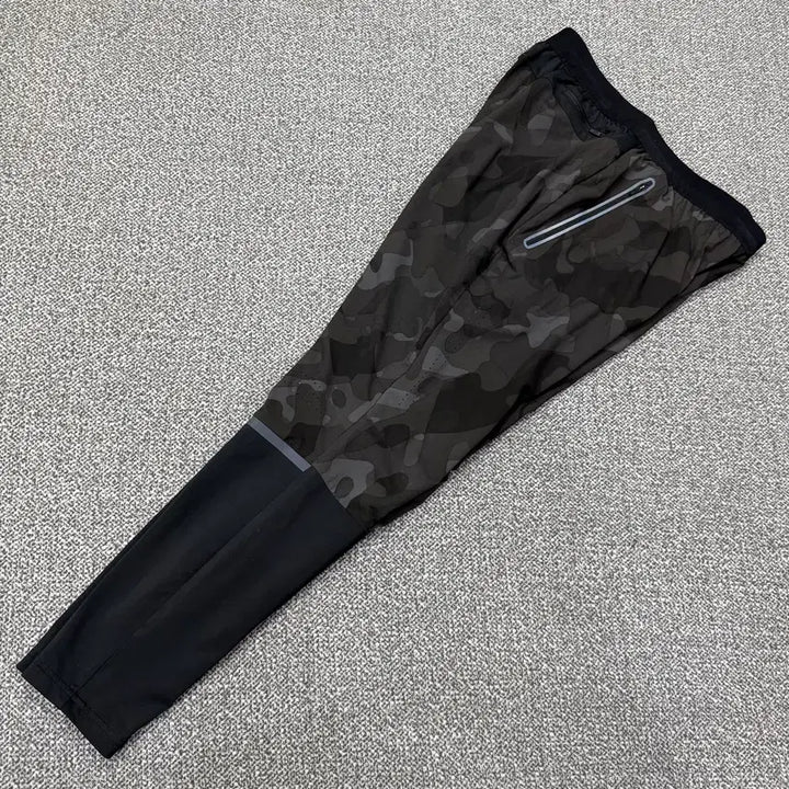 [BUNJANG] Nike Dri-FIT Swift Flex Camo Jogger Pants / M 나이키 드라이핏 러닝 스위프트 플렉스 카모 조거 팬츠 바지