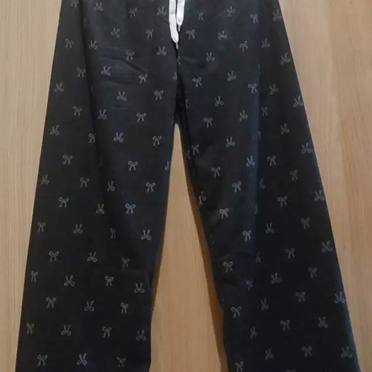 [BUNJANG] Ribbon Pattern Comfortable Pants (Black) / (새상품)예쁜 리본 패턴 편한 바지(블랙/free ~77반)