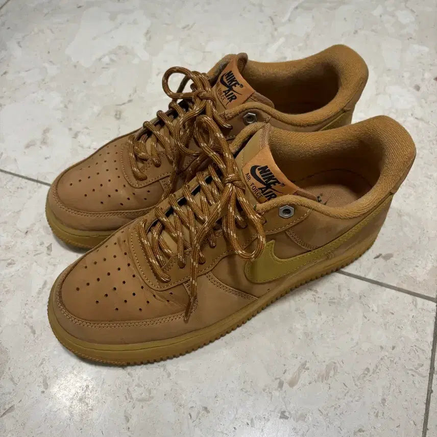 [SOLD OUT] 나이키 된장포스 275