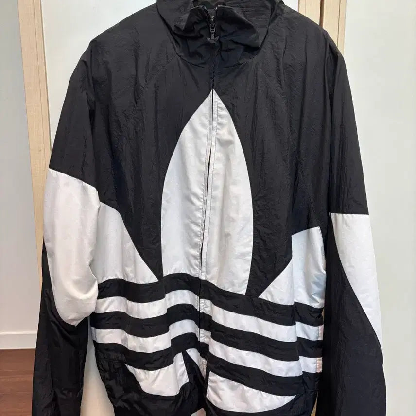 [BUNJANG] Adidas Big Logo Windbreaker Jacket / 아디다스 블랙/화이트 빅로고 바람막이