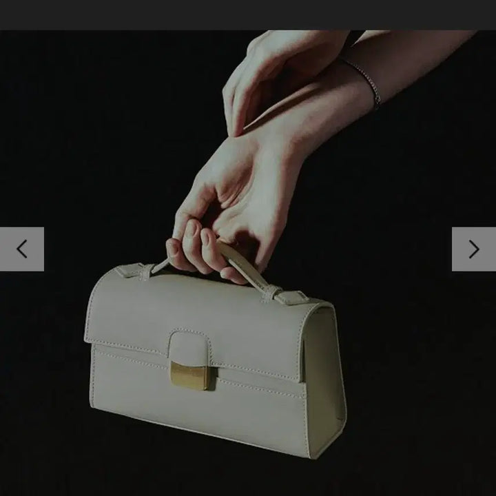 [BUNJANG] Couronne Facade Tote 22 Cream Ivory RCBTX24111GRL / 쿠론파사드(Facade) 토트 22_RCBTX24111GRL