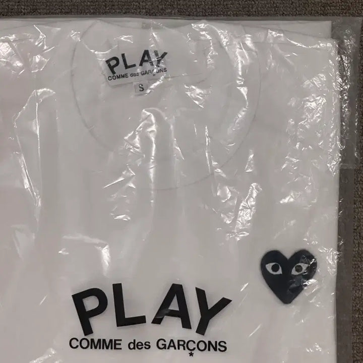 [BUNJANG] Comme des Garçons Black Badge White T-Shirt / 꼼데가르송 블랙 와펜 화이트 반팔티