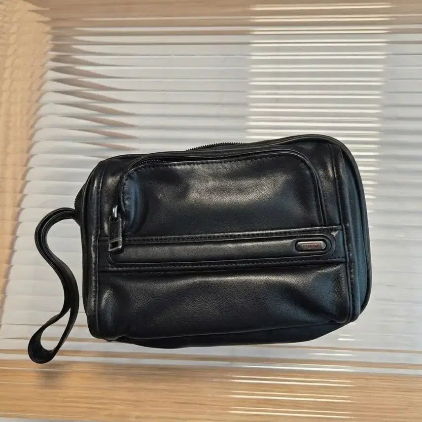 [BUNJANG] Tumi Leather Clutch Bag / TUMI(투미)의 레더 클러치(세컨드백)