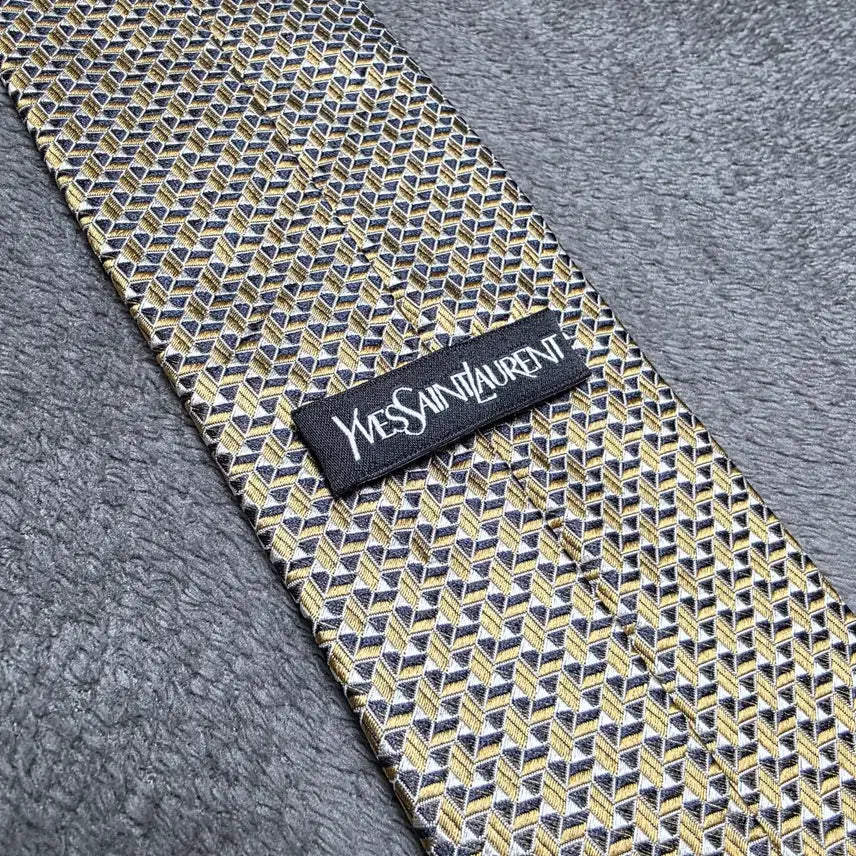 [BUNJANG] Yves Saint Laurent Tie (8cm Width) / 넥타이(입생로랑) n210