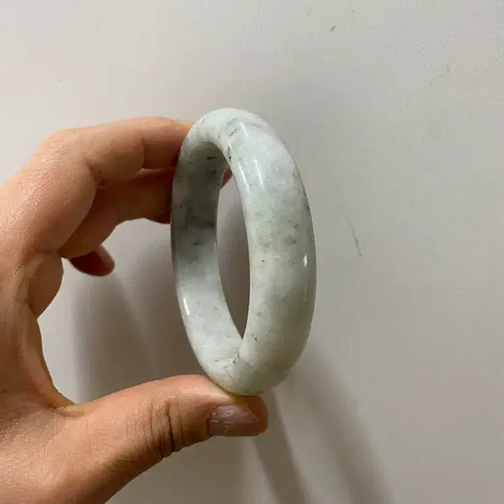 [BUNJANG] Large Jade Bracelet / 새로운 빛깔의 커다란 옥팔찌/ 요316