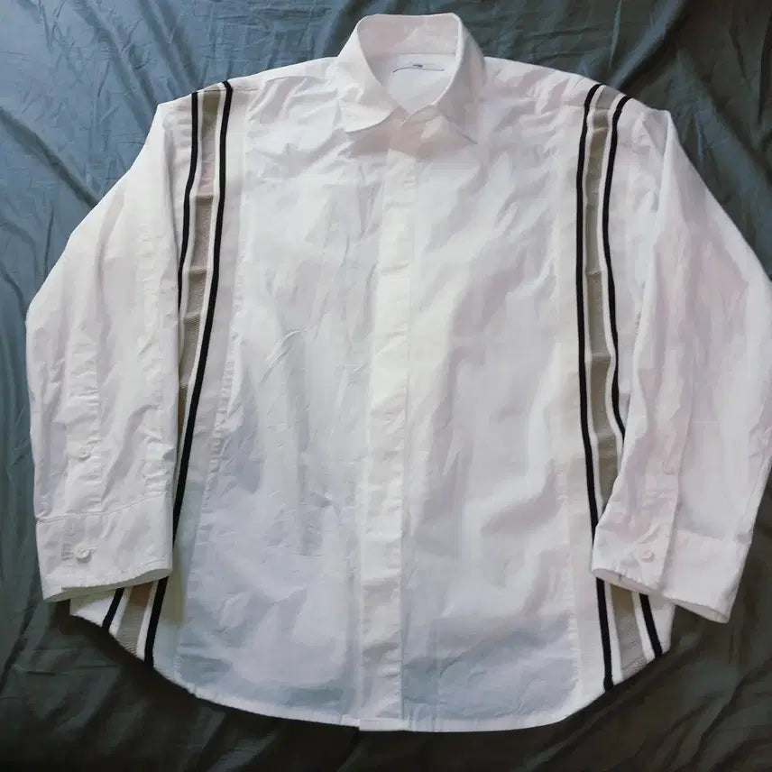 [BUNJANG] System Three-Stripe Detail Oversized Shirt / 독특한 디자인 시스템 삼선 포인트 셔츠